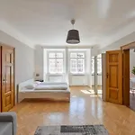 Appartement Celetna 27 *